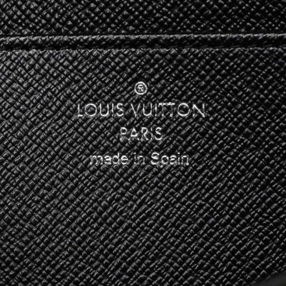 Louis Vuitton Rare Limited Edition Geisha Kabuki Eyes Fold Over Wallet. - Picture 8 of 8